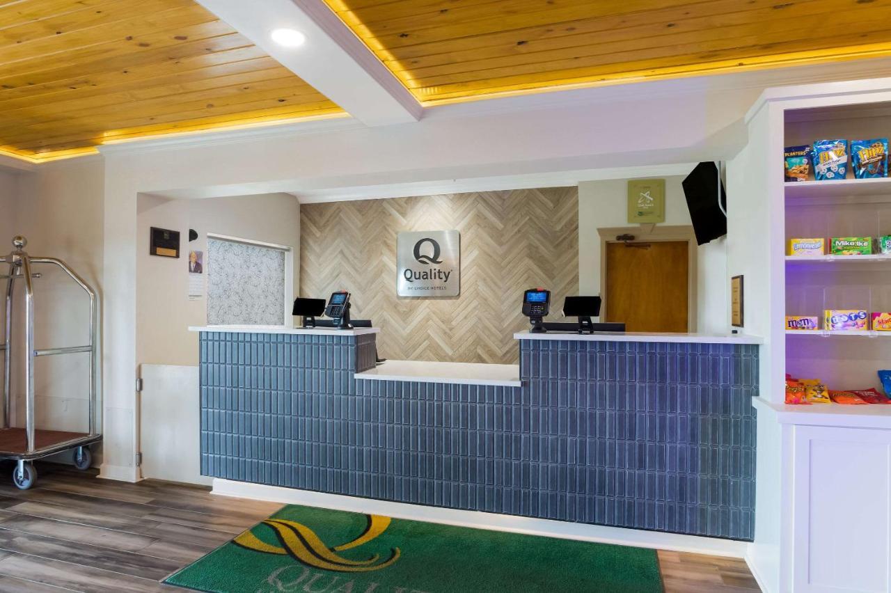 Quality Inn & Suites Pearl-Jackson エクステリア 写真