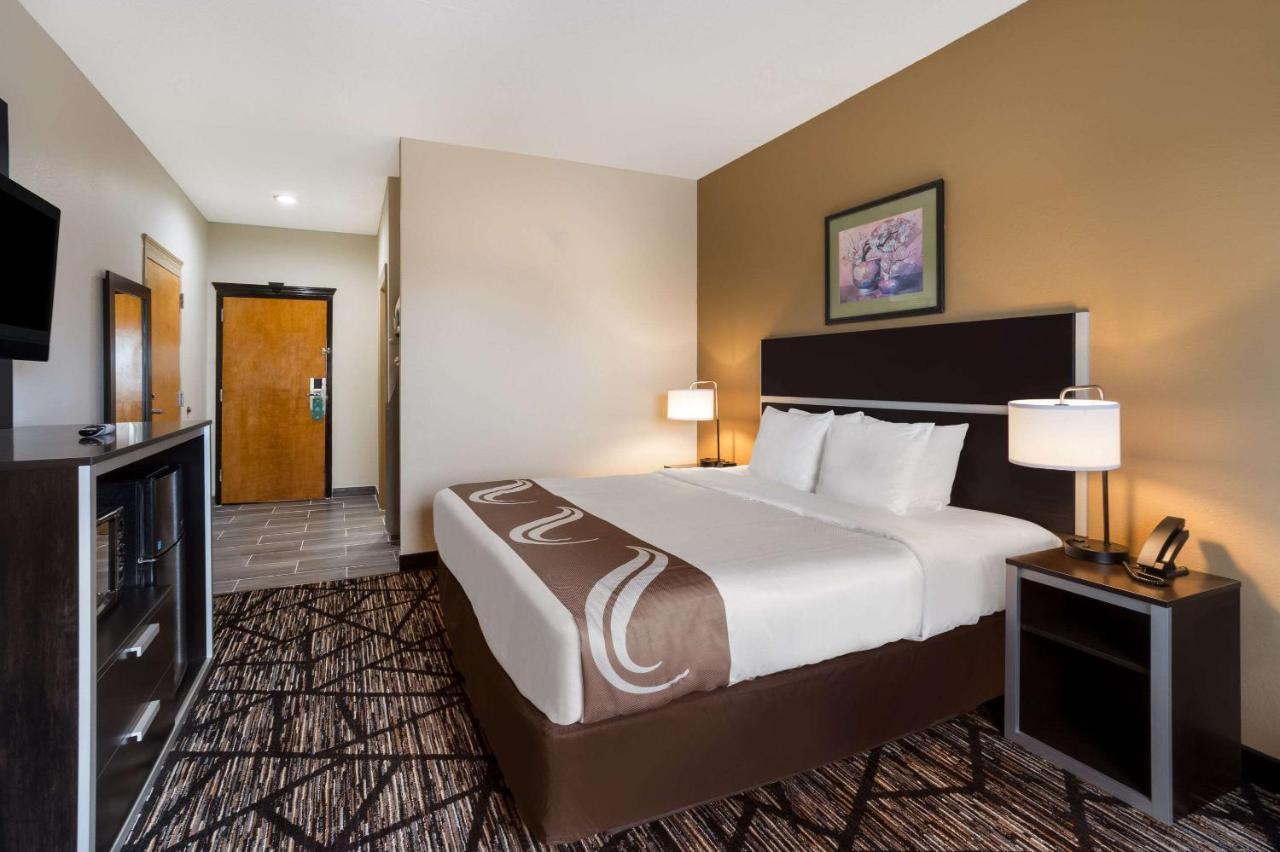 Quality Inn & Suites Pearl-Jackson エクステリア 写真