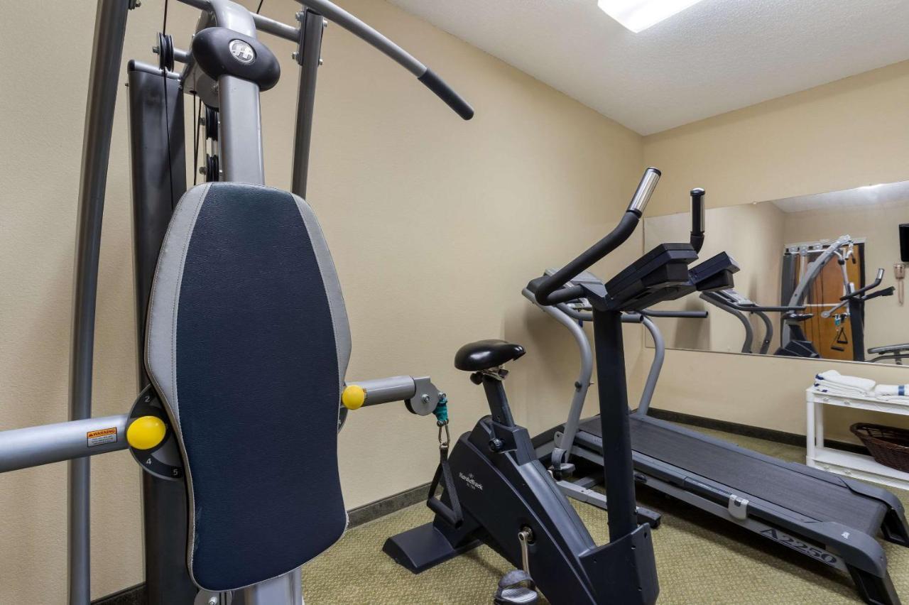 Quality Inn & Suites Pearl-Jackson エクステリア 写真