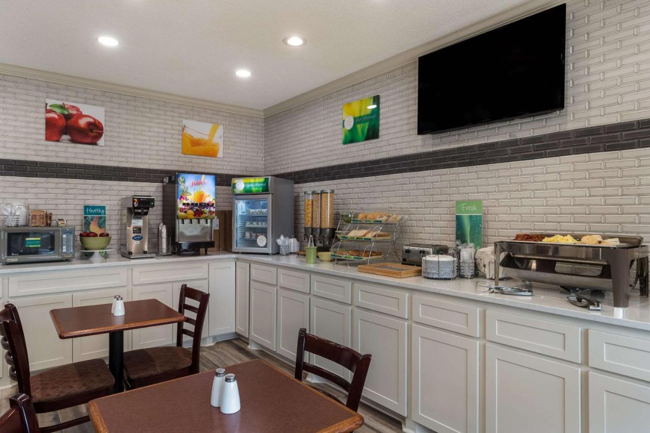 Quality Inn & Suites Pearl-Jackson エクステリア 写真