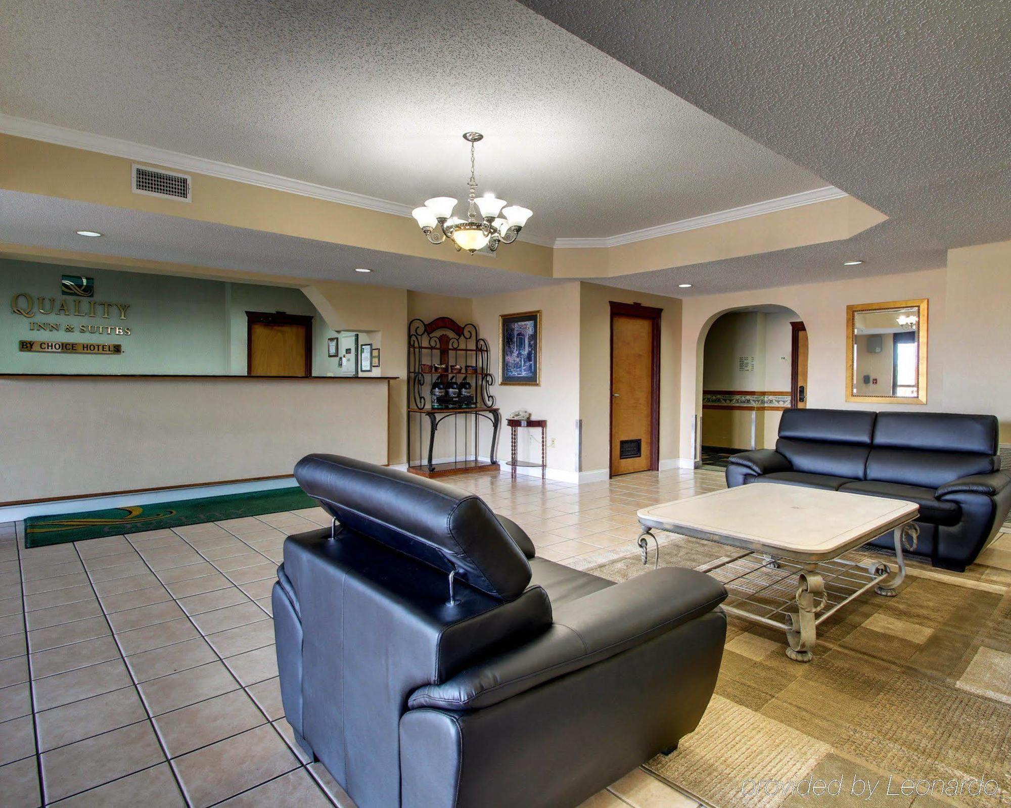 Quality Inn & Suites Pearl-Jackson エクステリア 写真