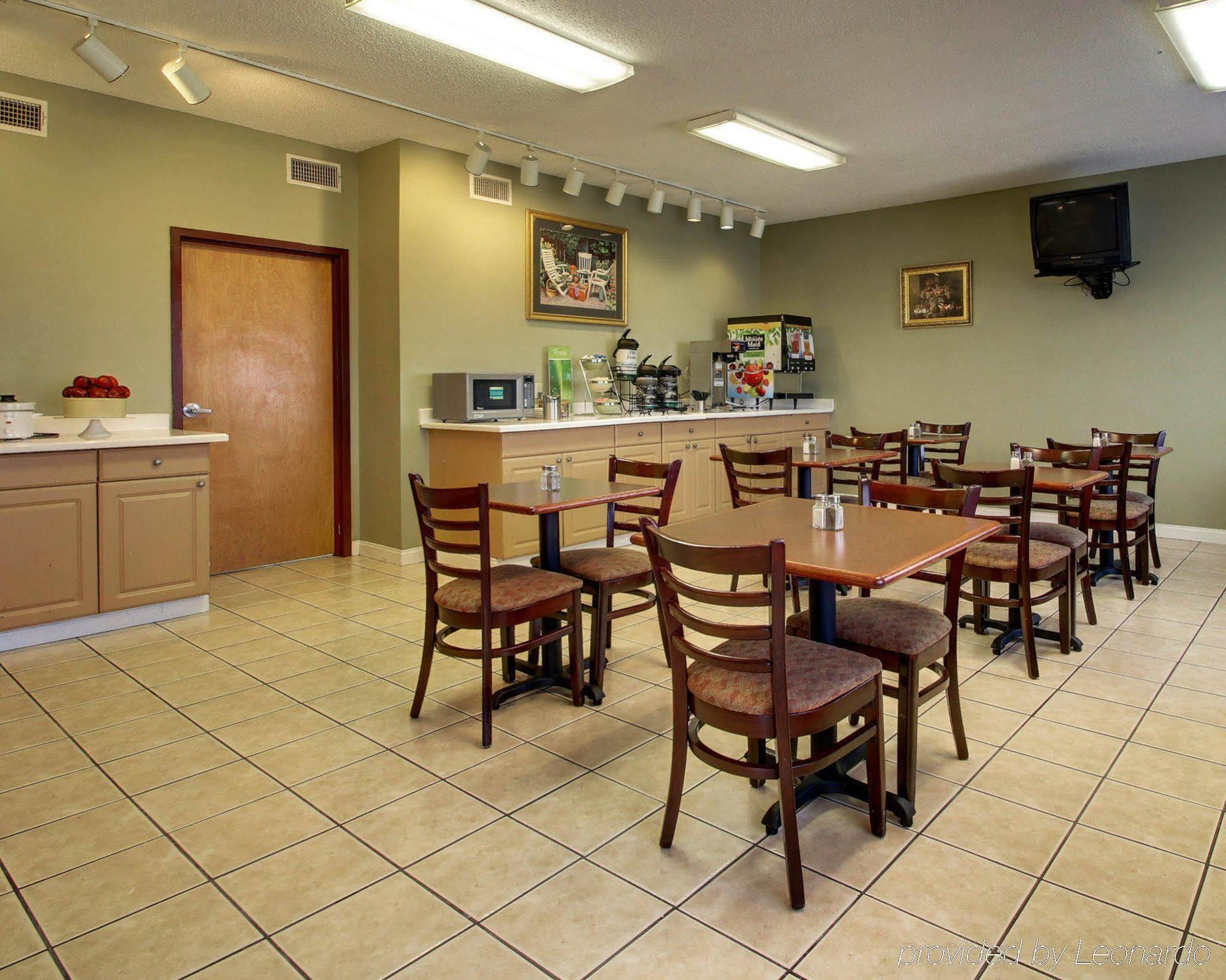 Quality Inn & Suites Pearl-Jackson エクステリア 写真