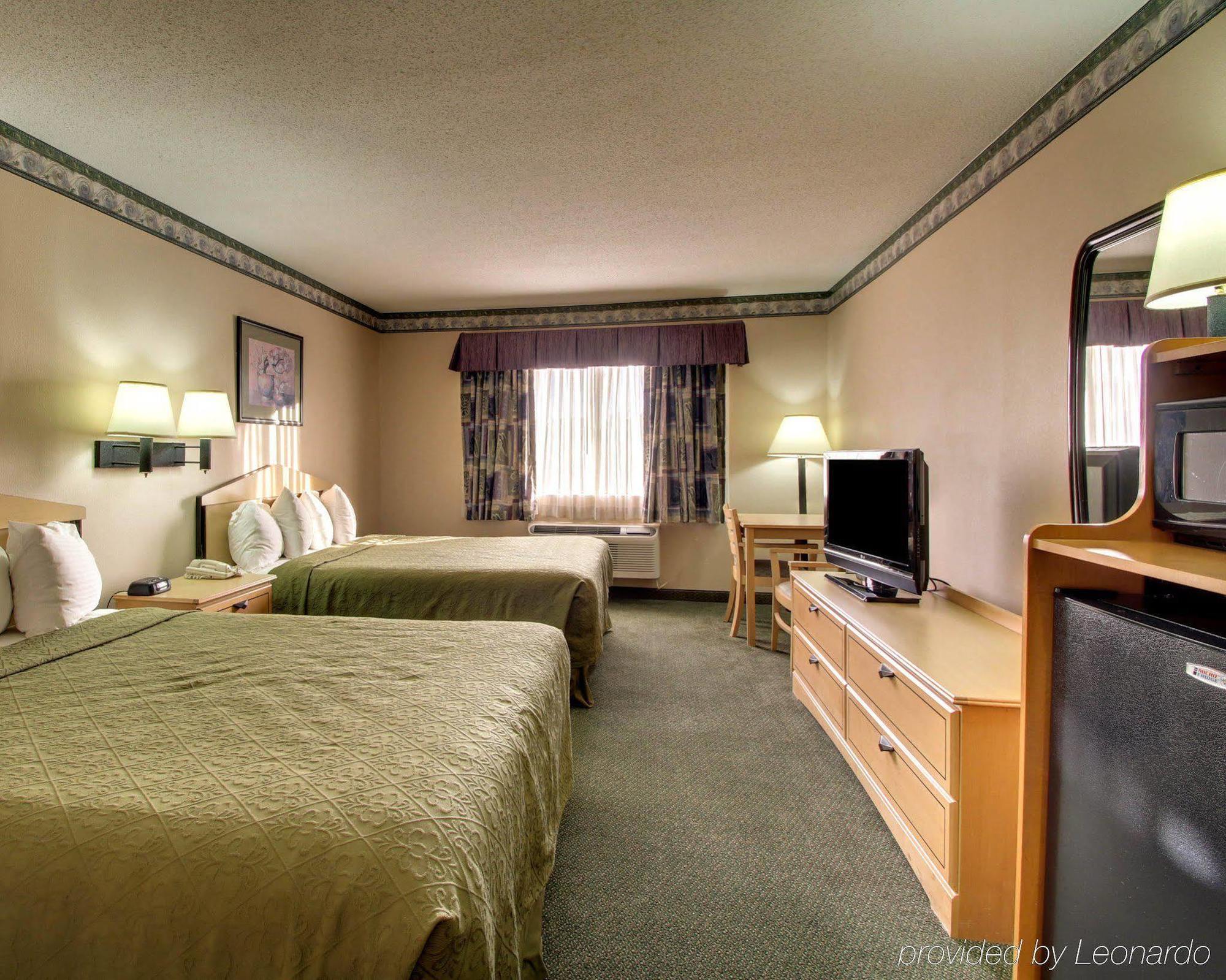 Quality Inn & Suites Pearl-Jackson エクステリア 写真