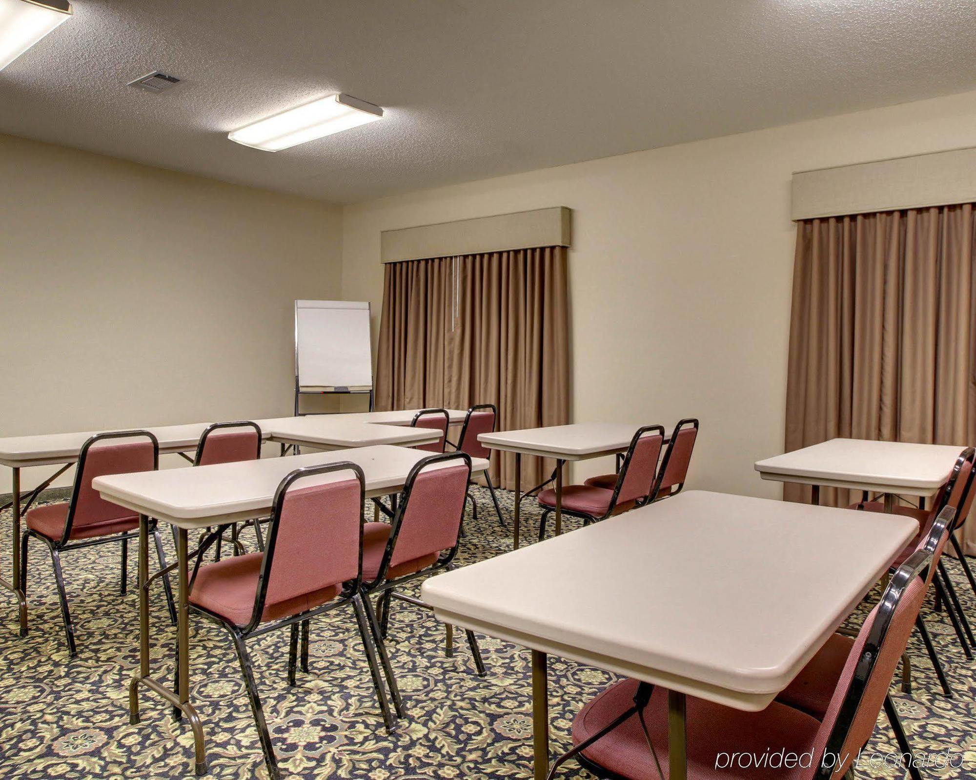 Quality Inn & Suites Pearl-Jackson エクステリア 写真